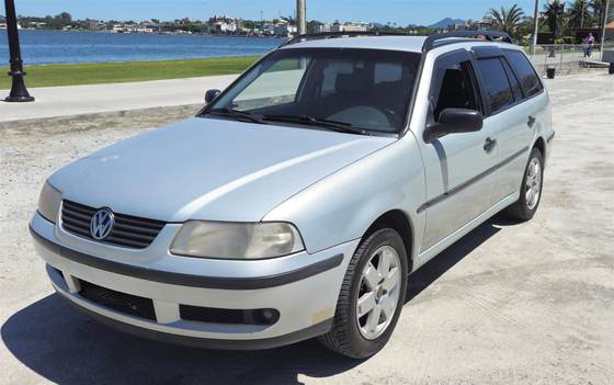 VOLKSWAGEN PARATI 1.6 MI 8V GASOLINA 4P MANUAL G.III VOLKSWAGEN PARATI 1.6 MI 8V GASOLINA 4P MANUAL G.III
